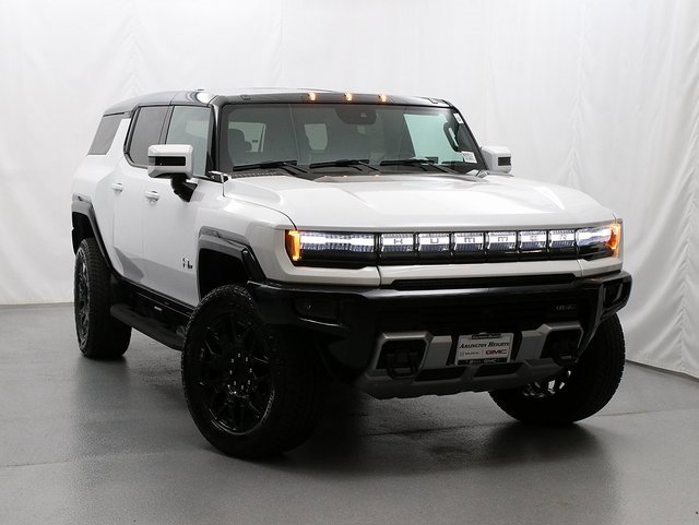 2025 GMC HUMMER EV 2X's photo