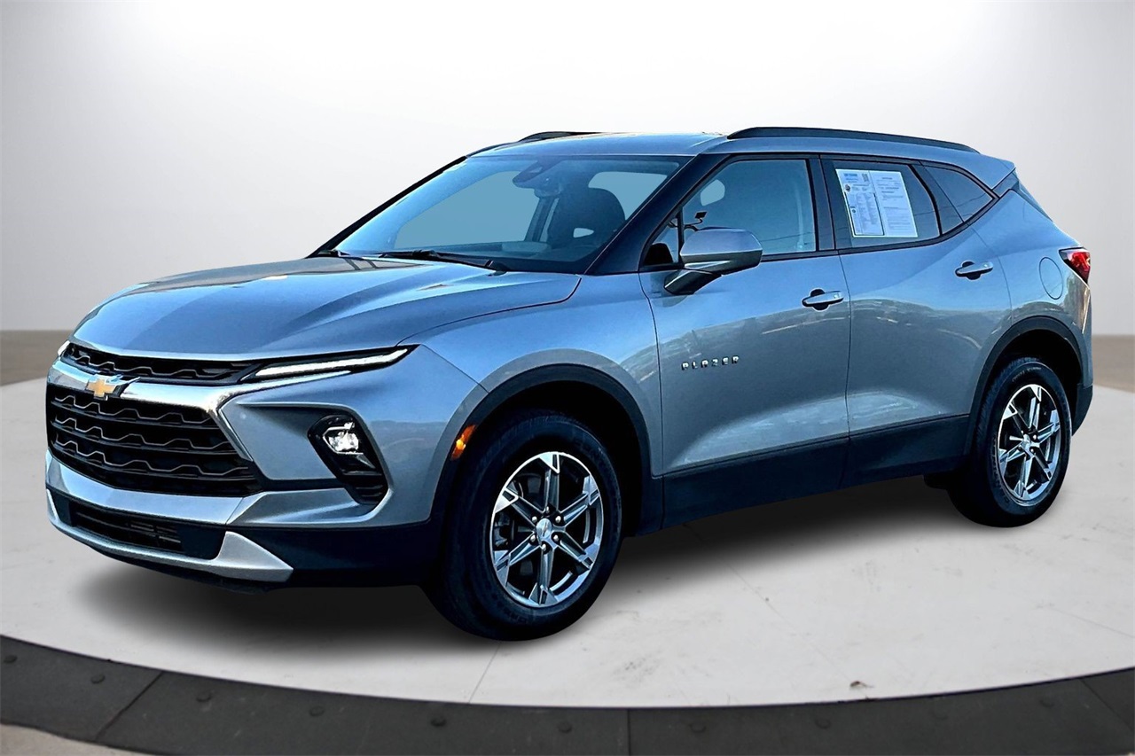 2024 Chevrolet Blazer 2LT photo 3