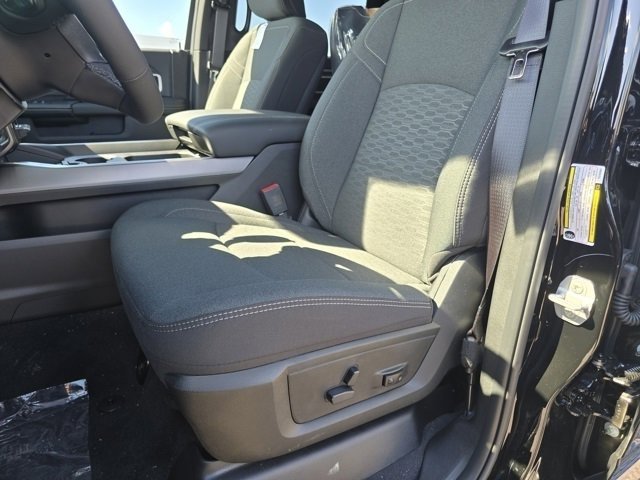 2026 Ram 2500 Big Horn photo 4