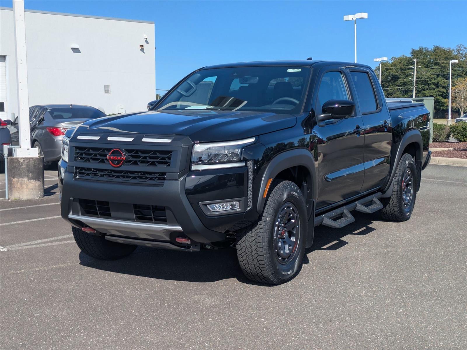 2026 Nissan Frontier PRO-4X's photo