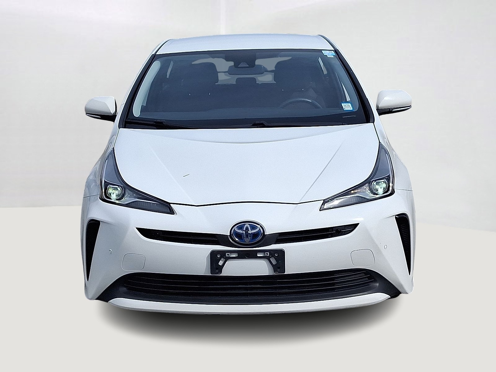 2022 Toyota Prius L Eco photo 2