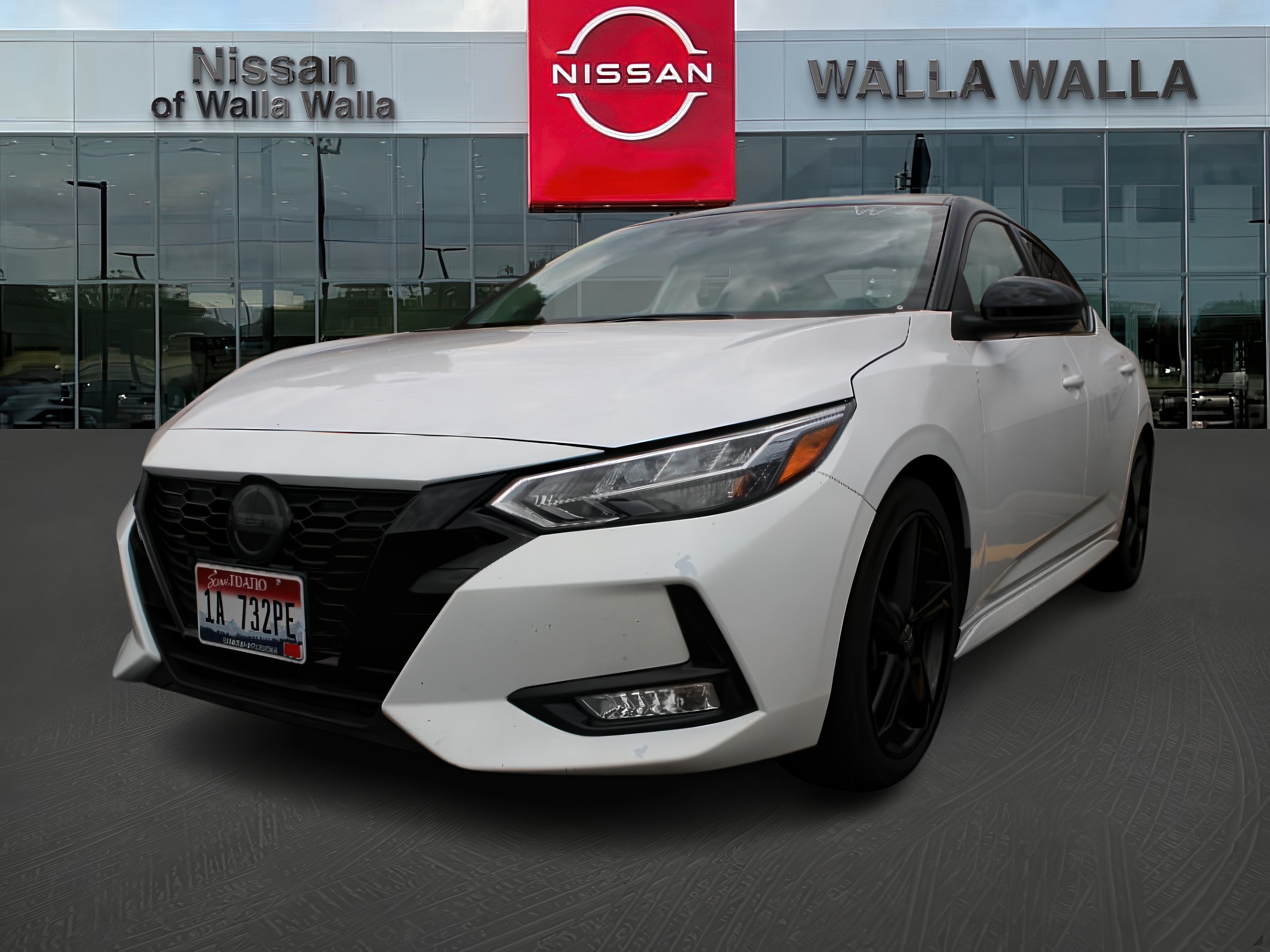 2022 Nissan Sentra SR photo 2