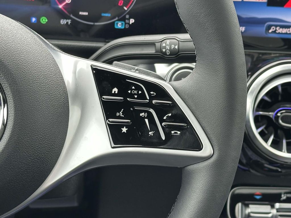 2025 Mercedes Benz GLB 250 4MATIC photo 10