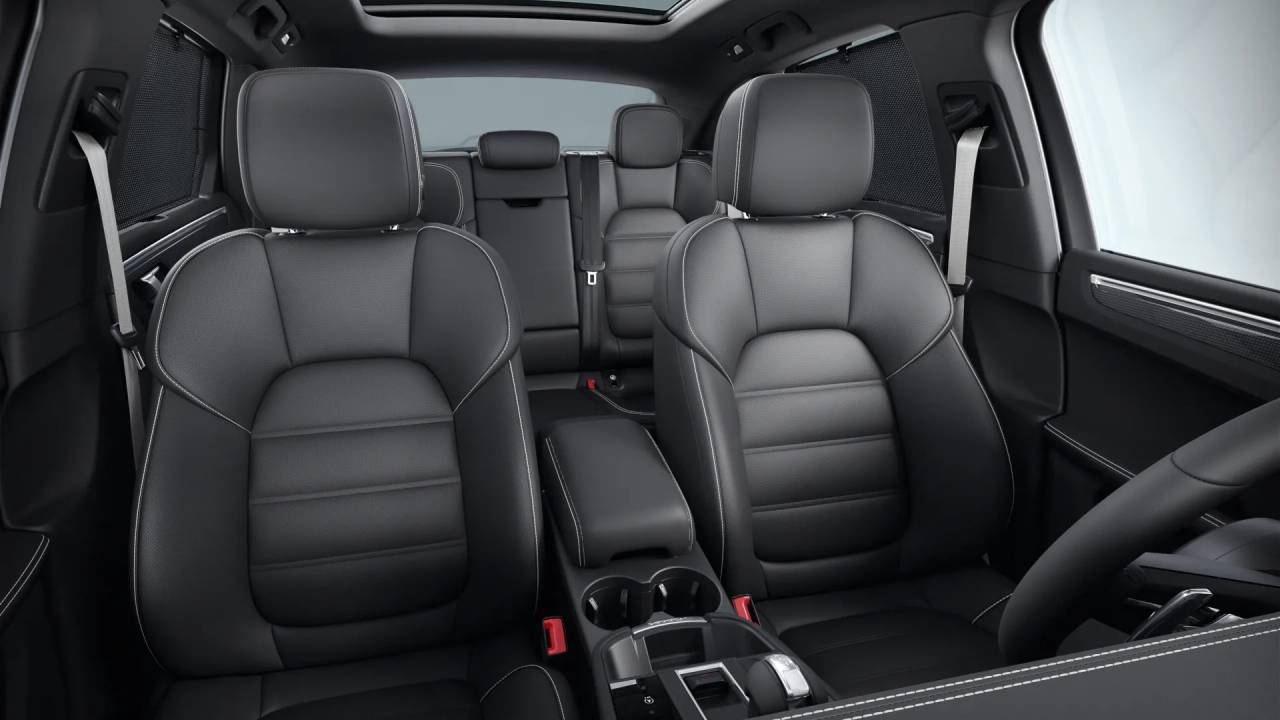 2026 Porsche Macan S photo 9