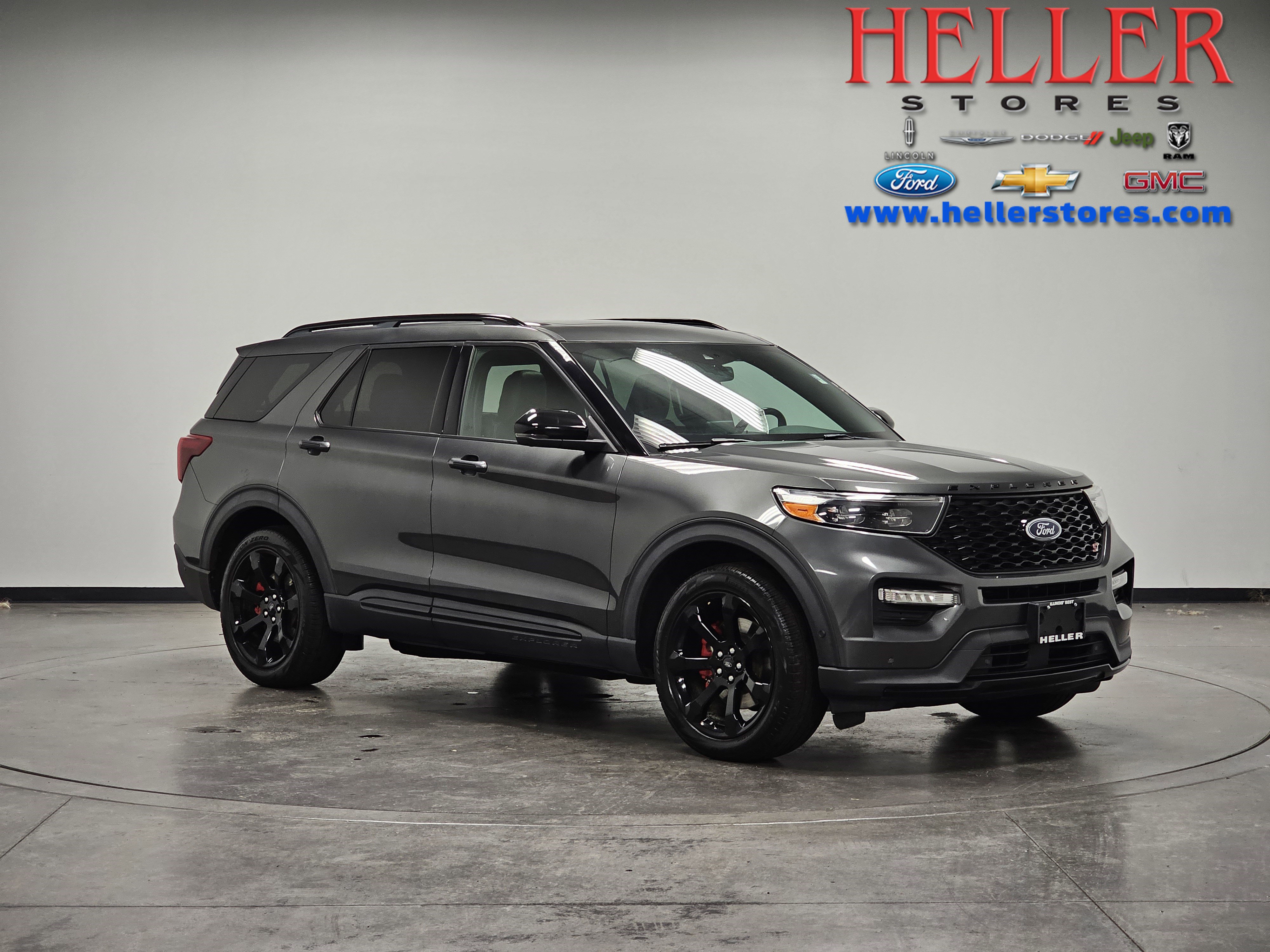 2020 Ford Explorer ST's photo