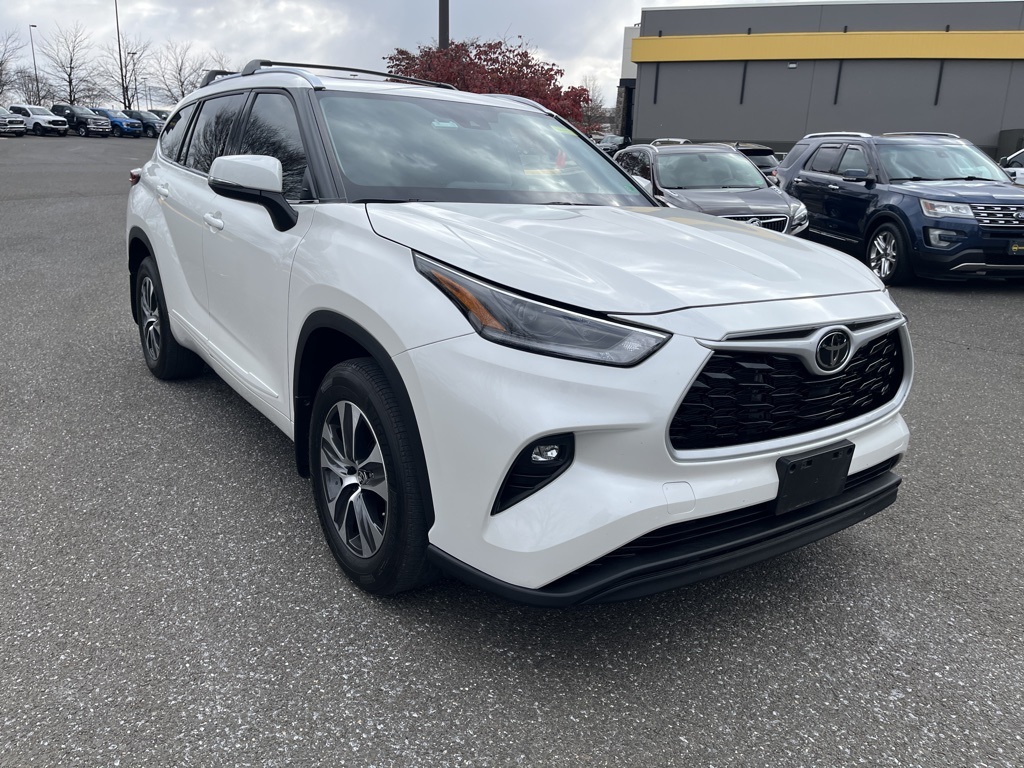 2021 Toyota Highlander XLE's photo