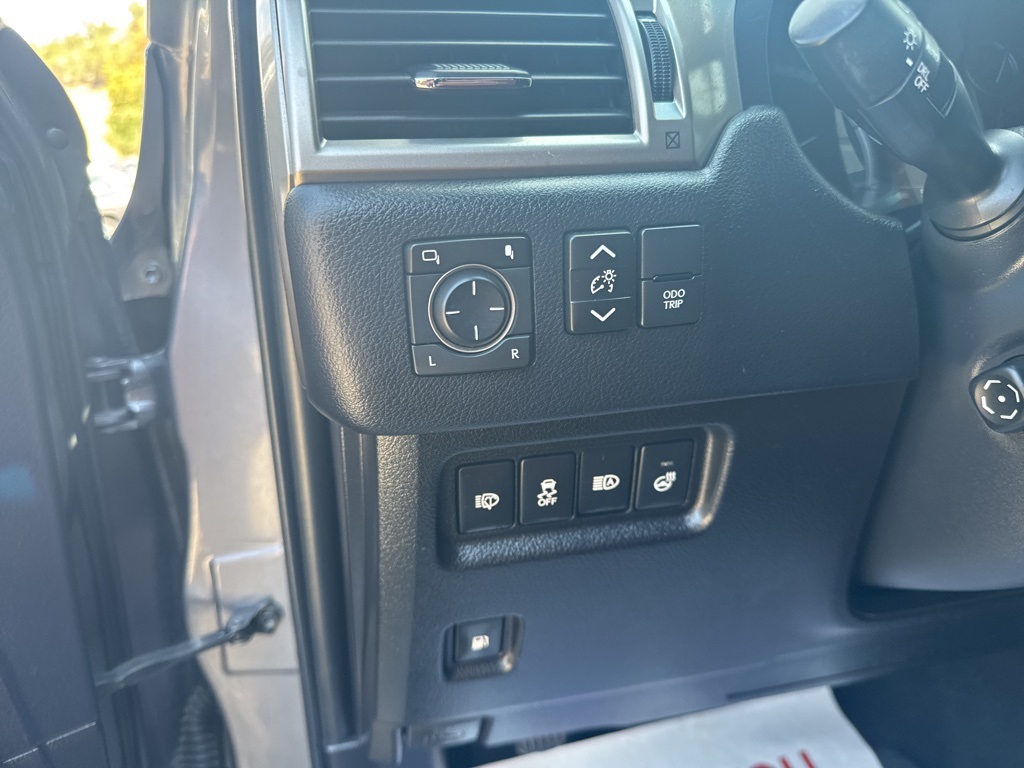 2021 Lexus GX 460 photo 15