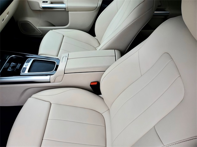 2025 Mercedes Benz GLA 250 4MATIC photo 7
