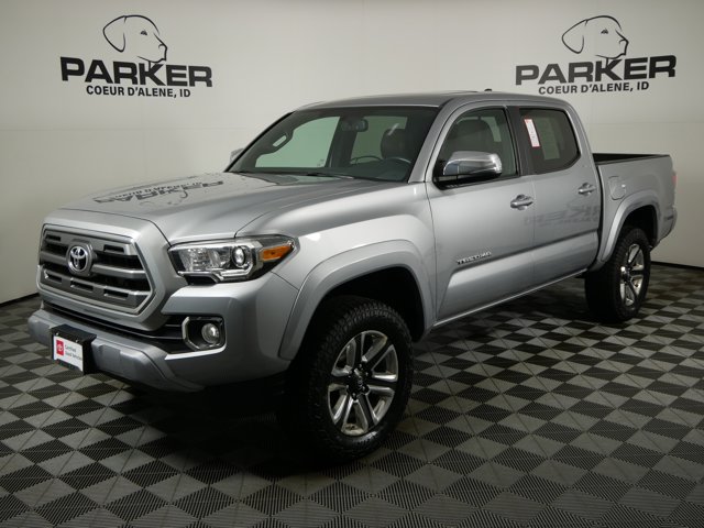 2017 Toyota Tacoma Limited's photo