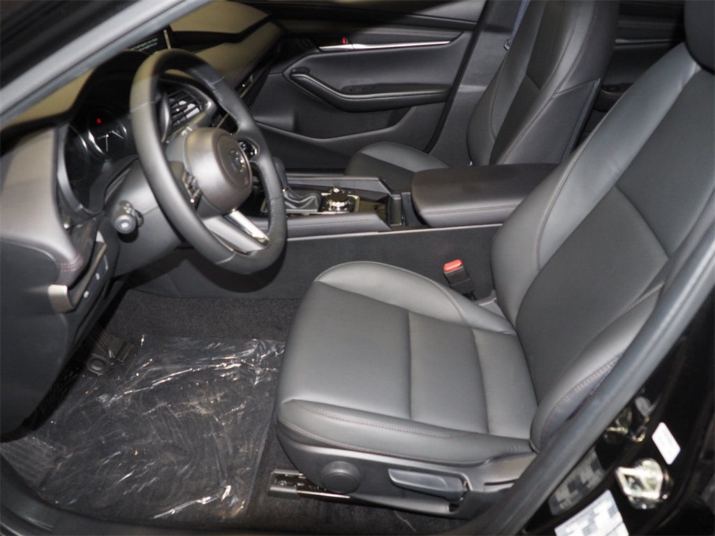 2025 Mazda Mazda3 2.5 Select Sport photo 3