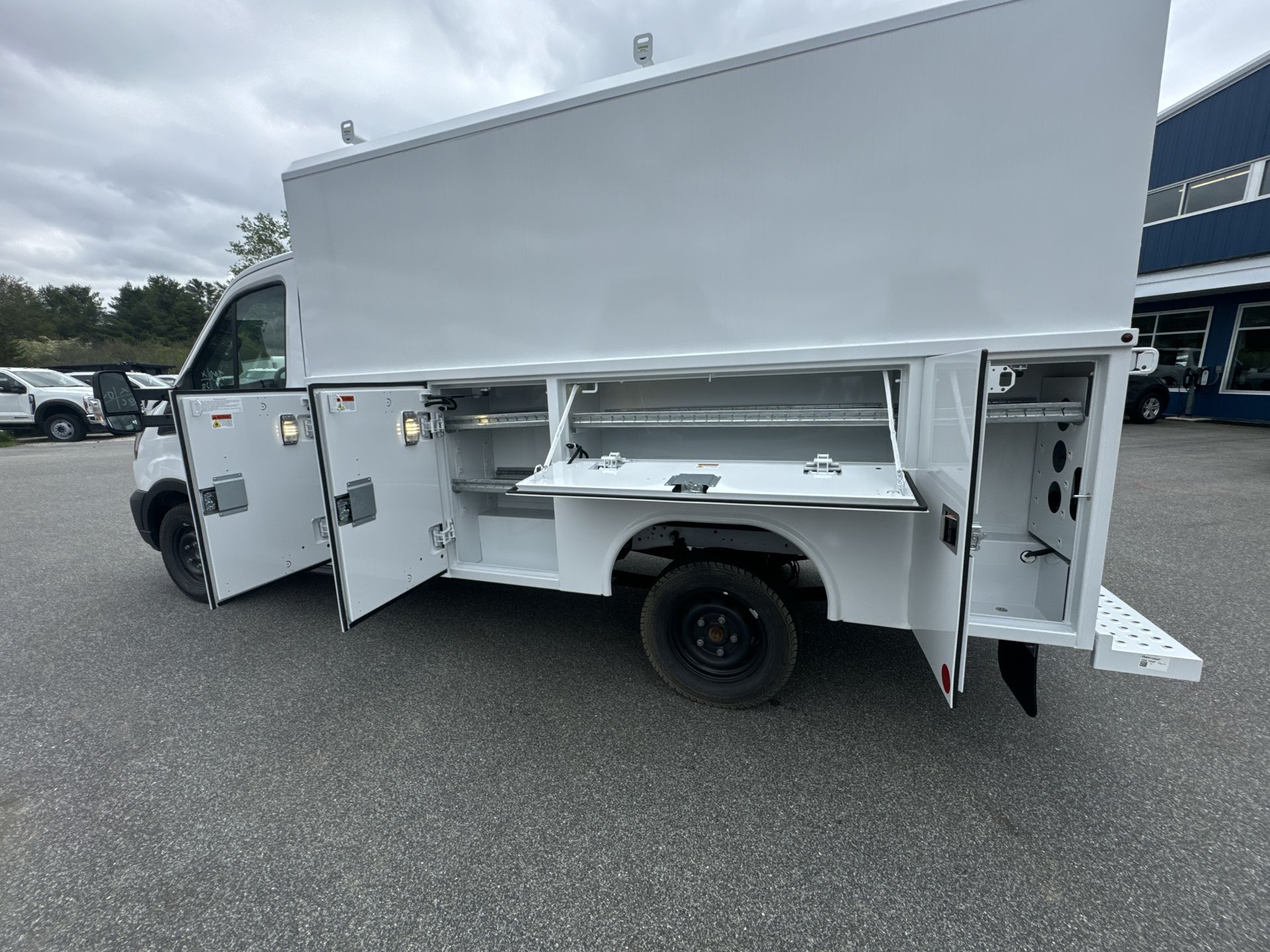 2024 Ford Transit Chassis Cutaway photo 3