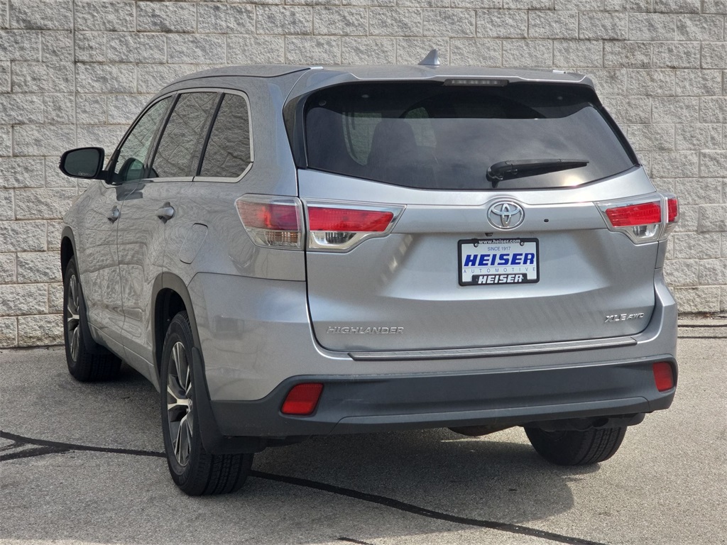 2016 Toyota Highlander XLE photo 9