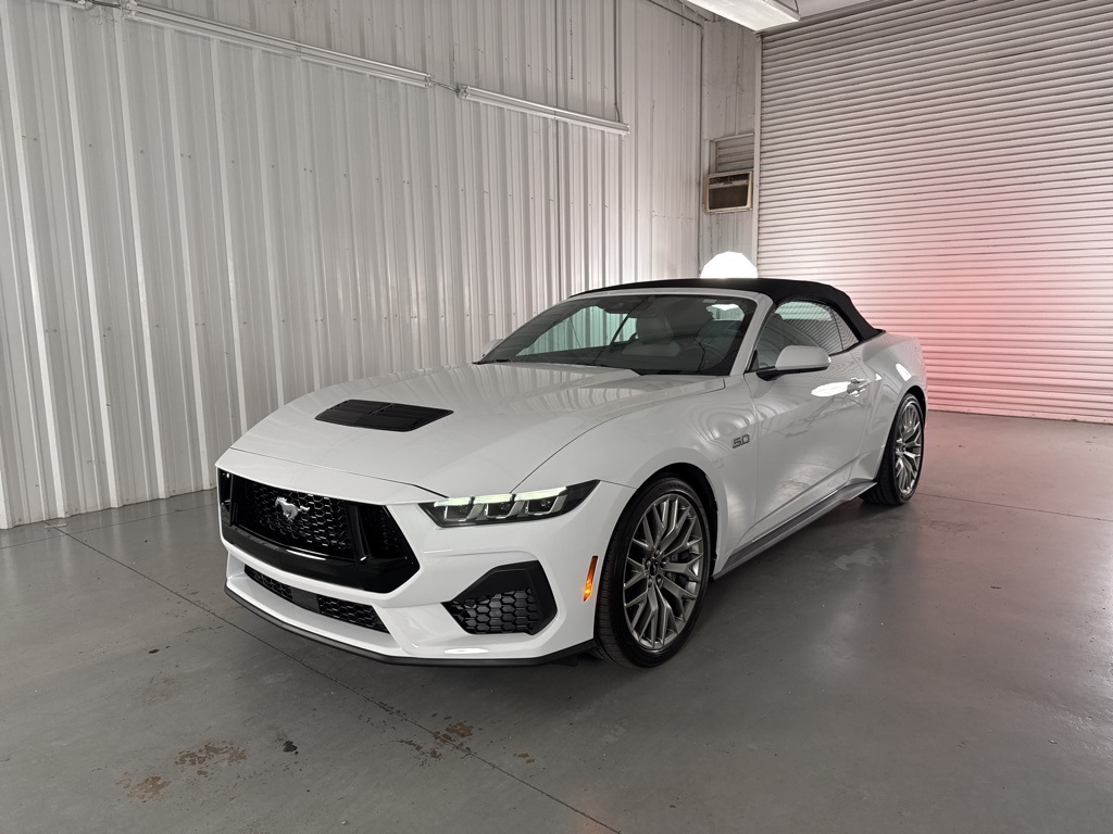 2025 Ford Mustang GT Premium photo 3