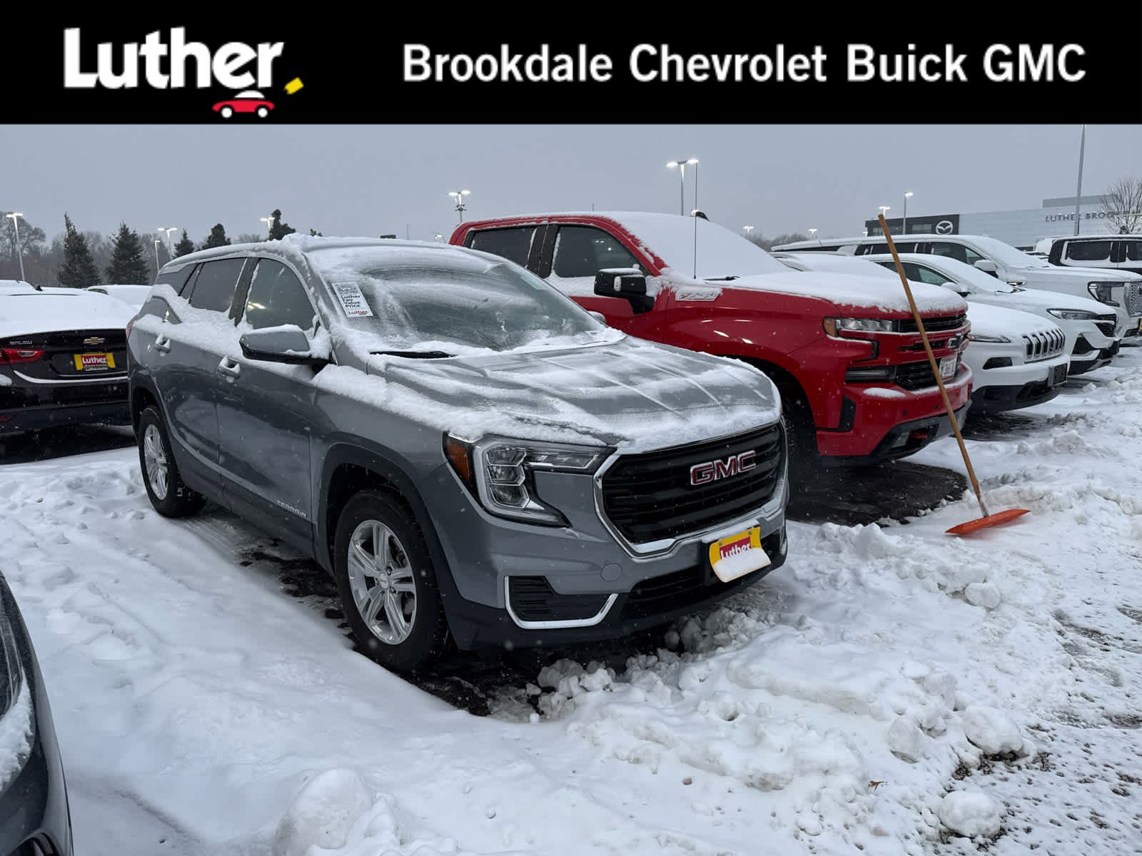 2024 GMC Terrain SLE's photo