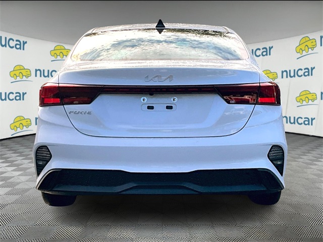 2023 Kia Forte LXS photo 4