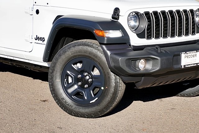 New 2026 Bright White Clear-Coat Exterior Paint Jeep Sport image 4