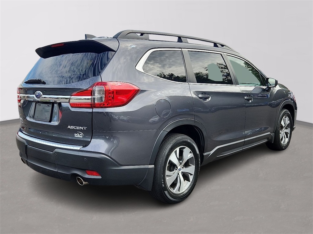 2022 Subaru Ascent Premium photo 5