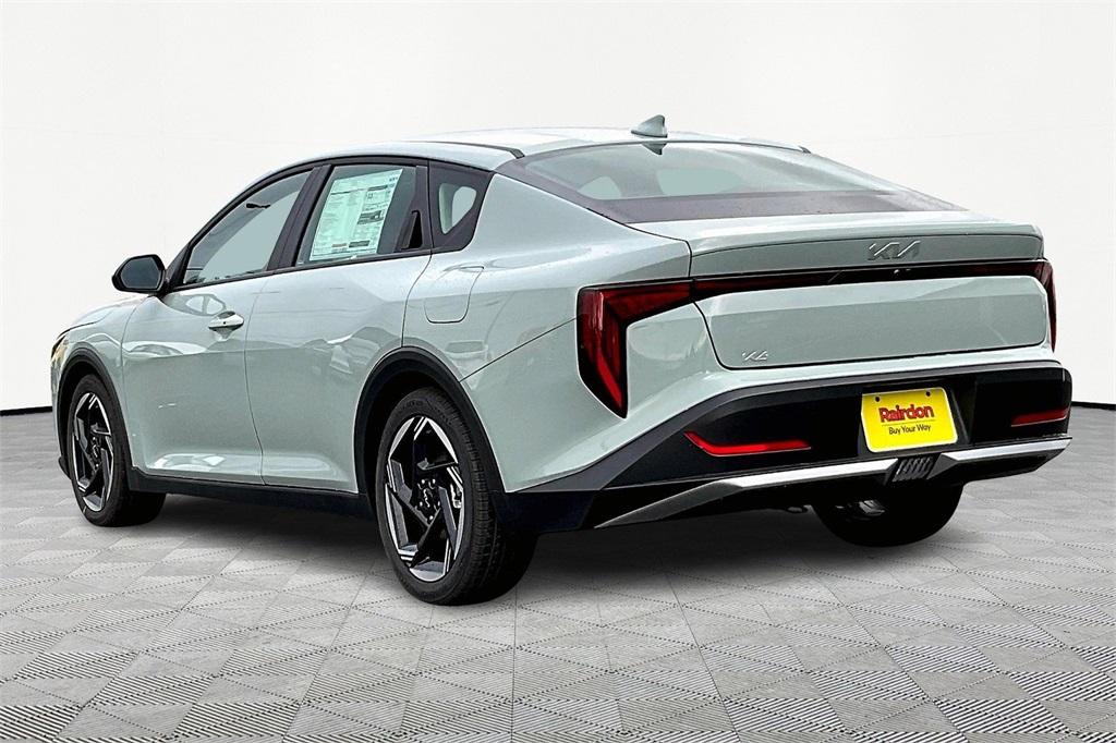 2025 Kia K4 EX photo 3