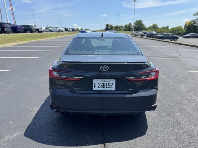 2025 Toyota Camry SE photo 4
