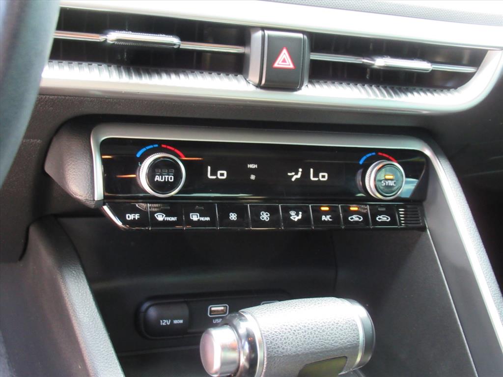 2022 Kia K5 GT-Line photo 23