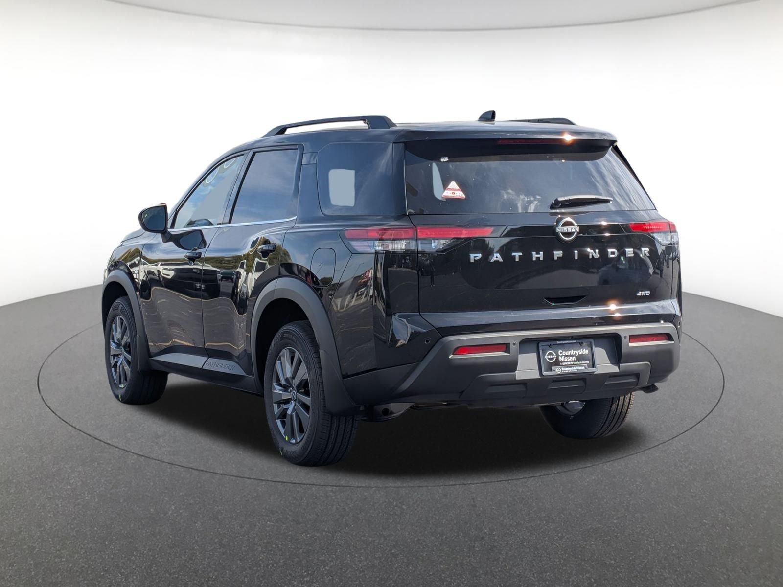 2025 Nissan Pathfinder SV photo 6
