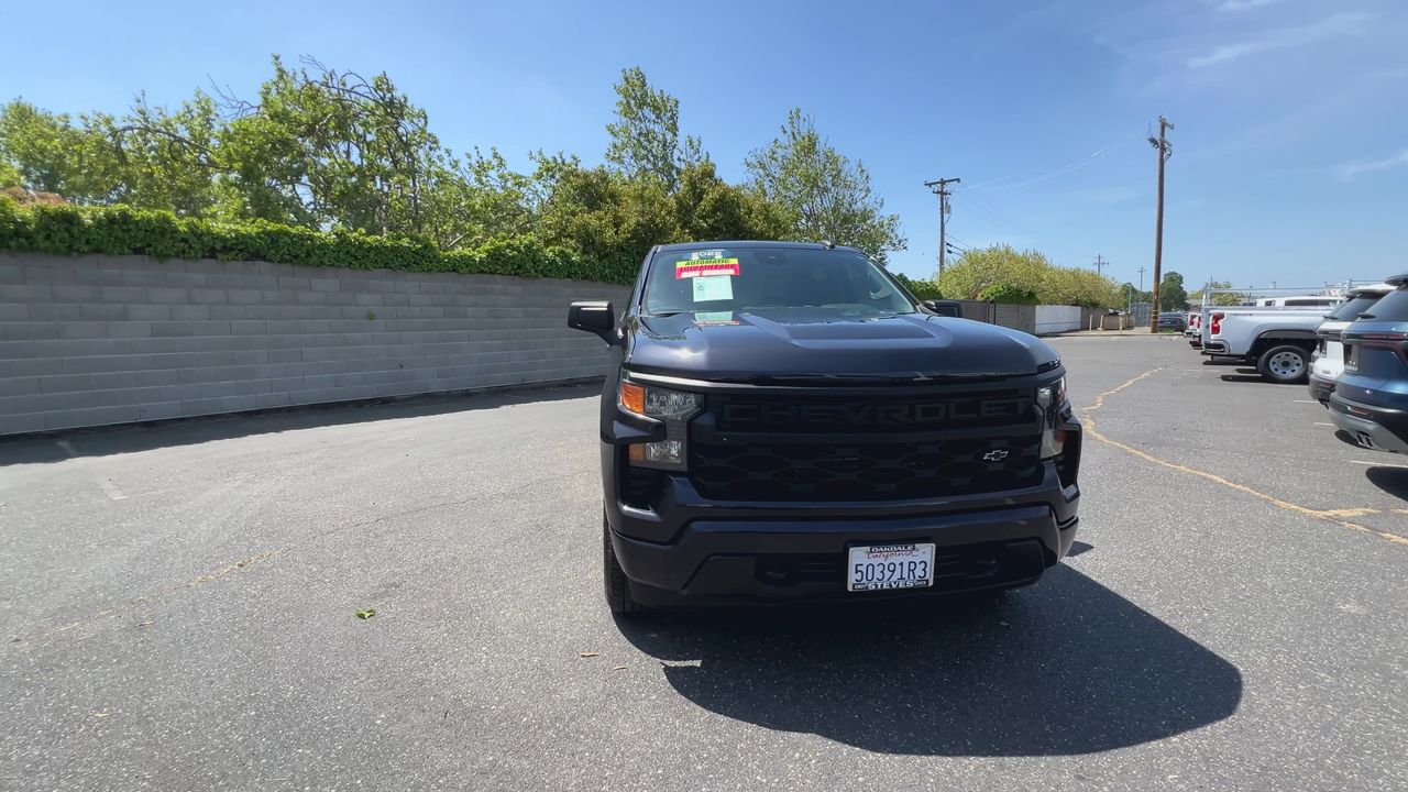 2022 Chevrolet Silverado 1500 Custom photo 3