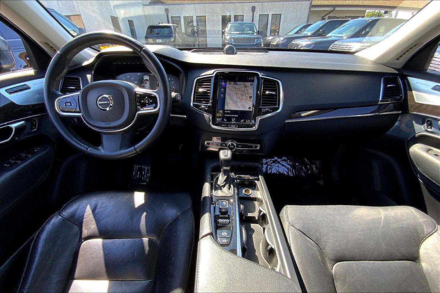 2018 Volvo XC90 Momentum photo 10