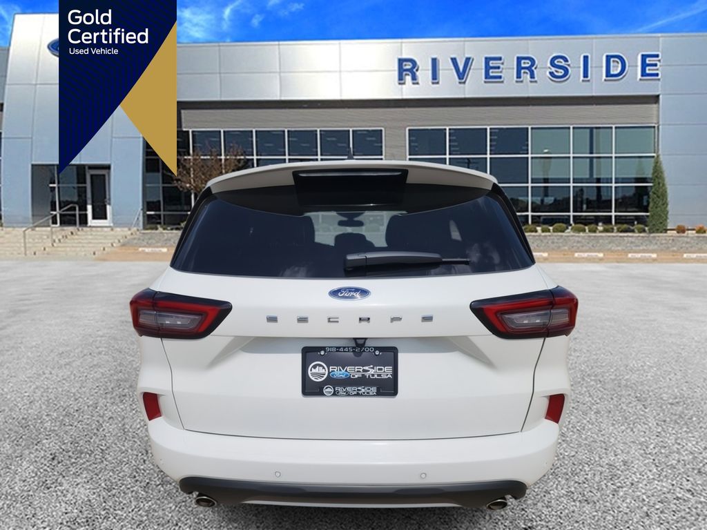 2024 Ford Escape ST-Line photo 5