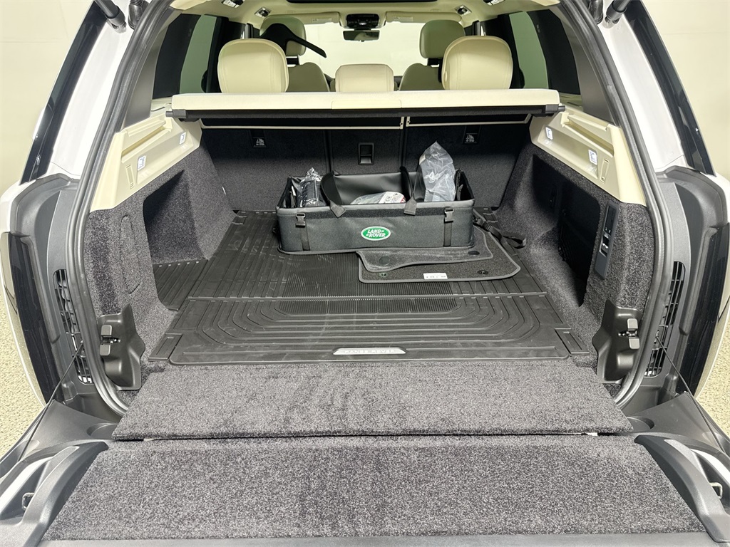 2025 Land Rover Range Rover SE photo 20