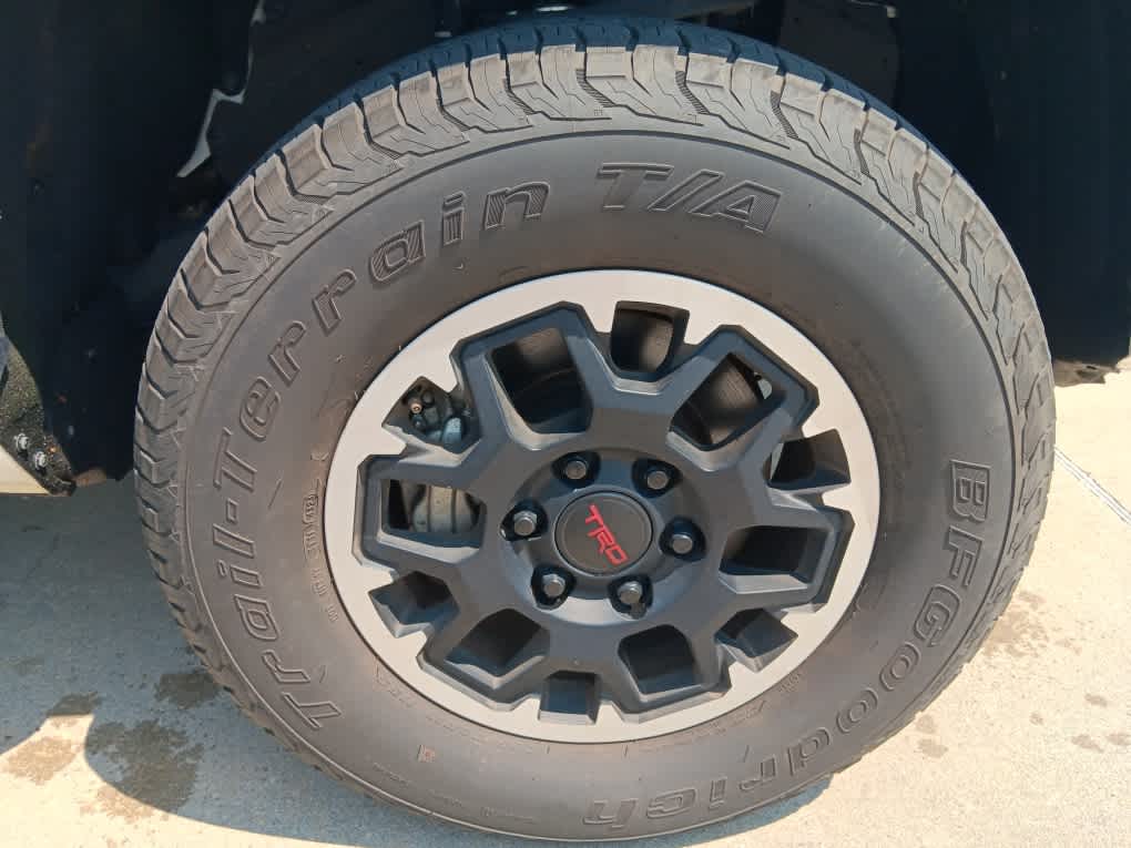 2024 Toyota Tacoma SR5 photo 3