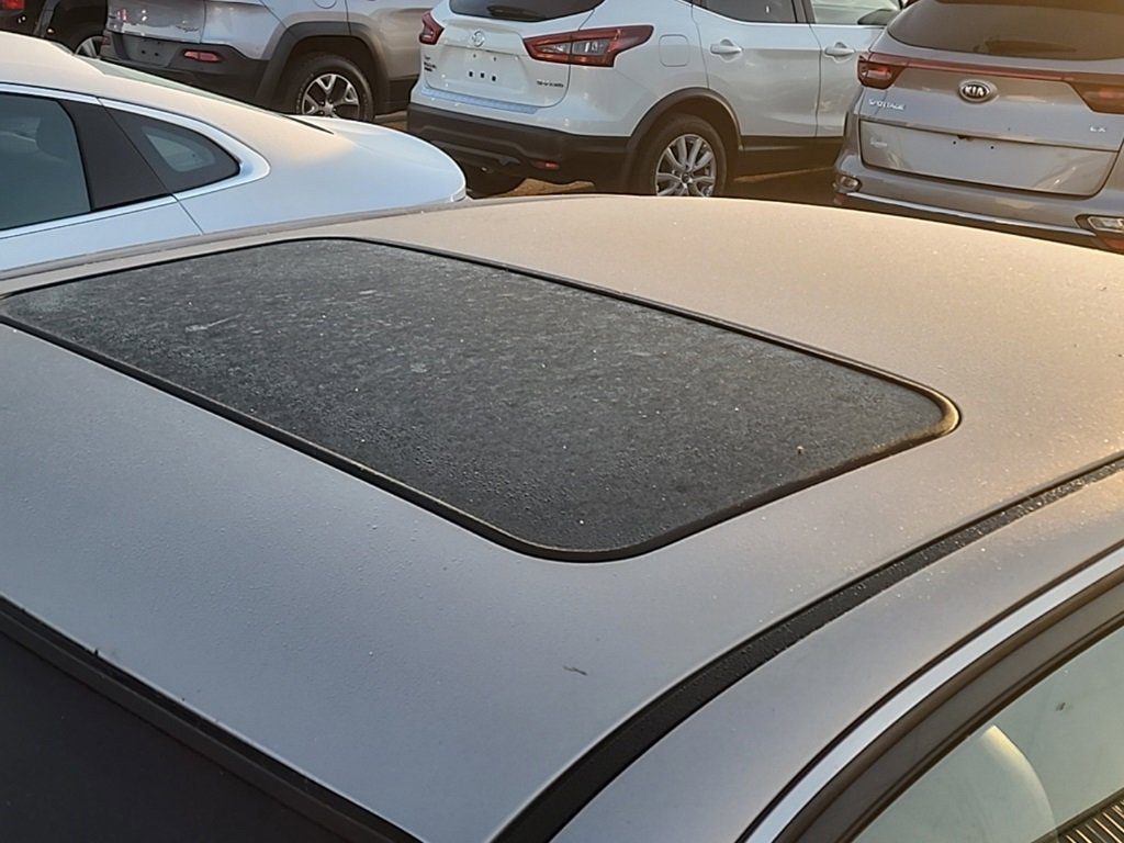 2005 Hyundai Sonata GLS photo 2