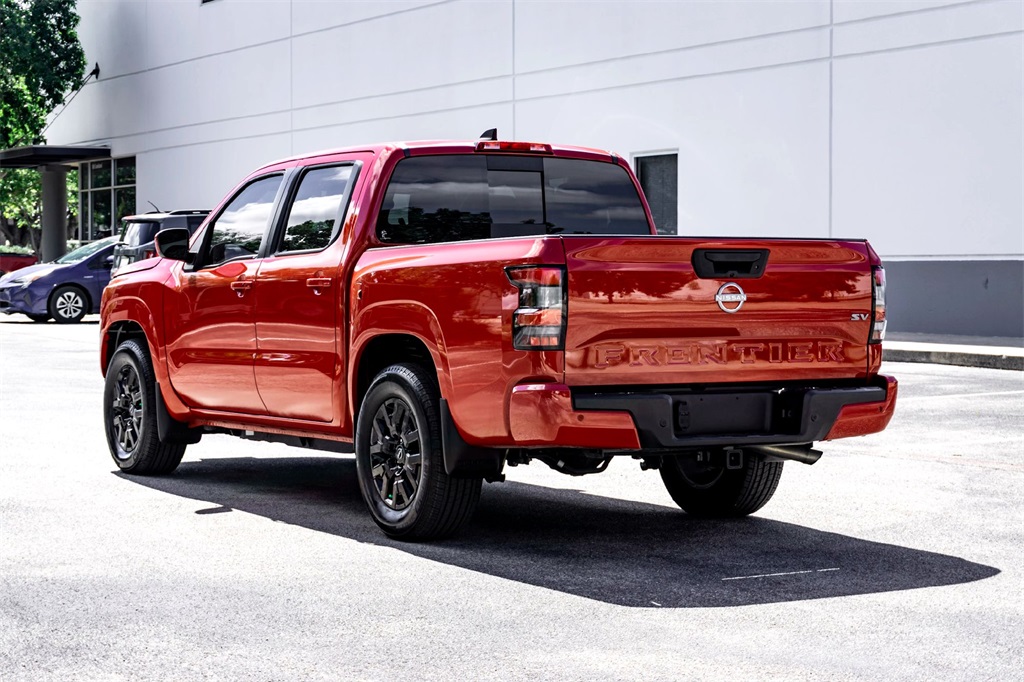 2024 Nissan Frontier SV photo 7