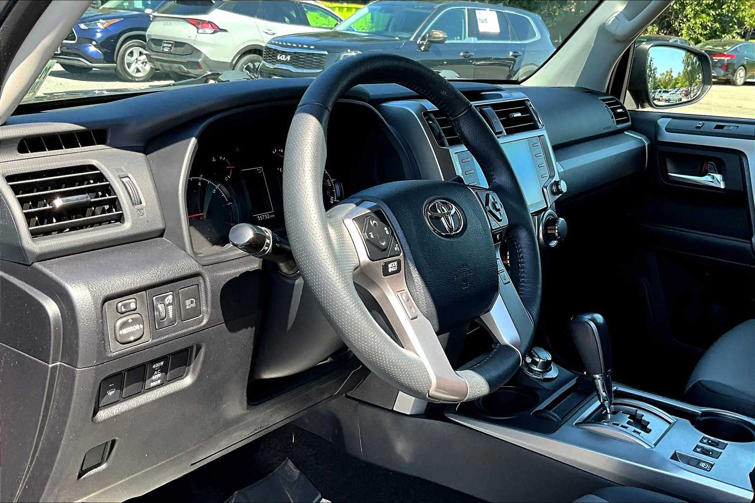 2021 Toyota 4Runner SR5 Premium photo 17