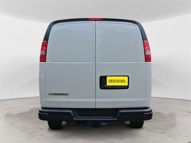 2025 Chevrolet Express Cargo 2500 photo 4