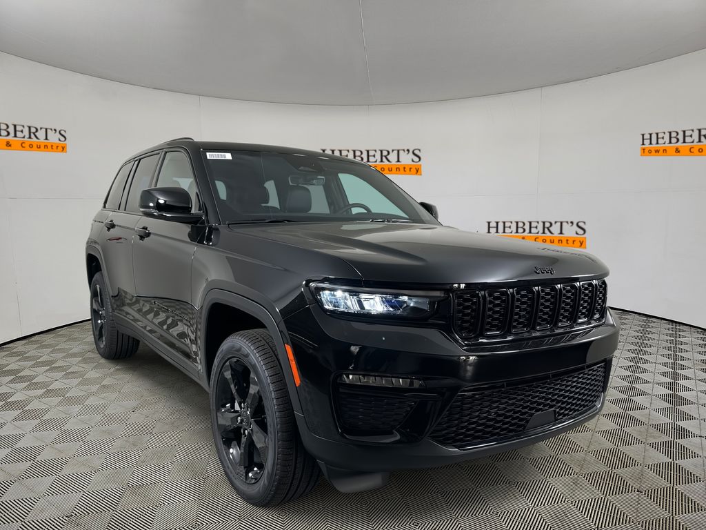 2025 Jeep Grand Cherokee Limited photo 3