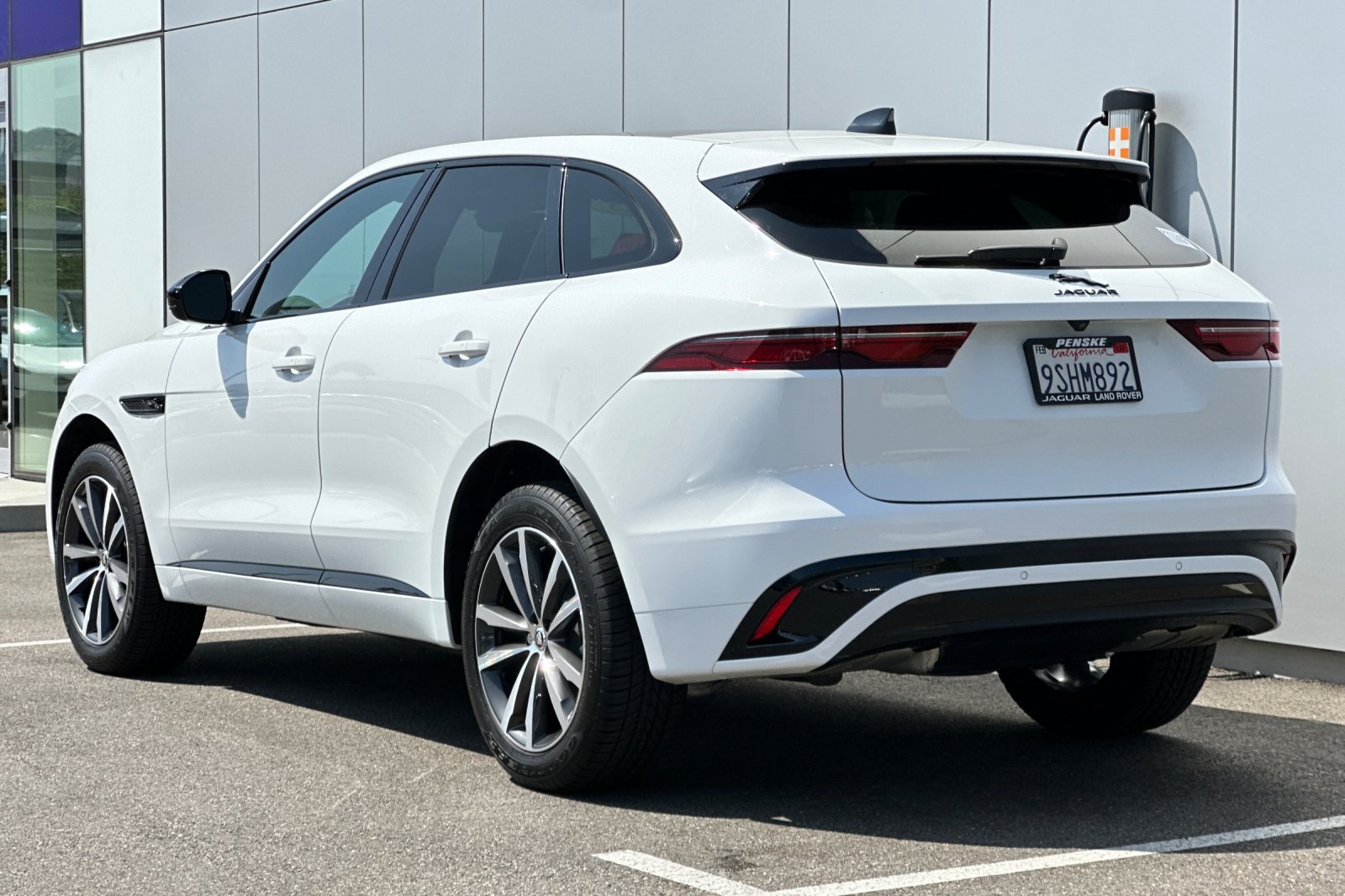 2025 Jaguar F-PACE P250 R-Dynamic S photo 4