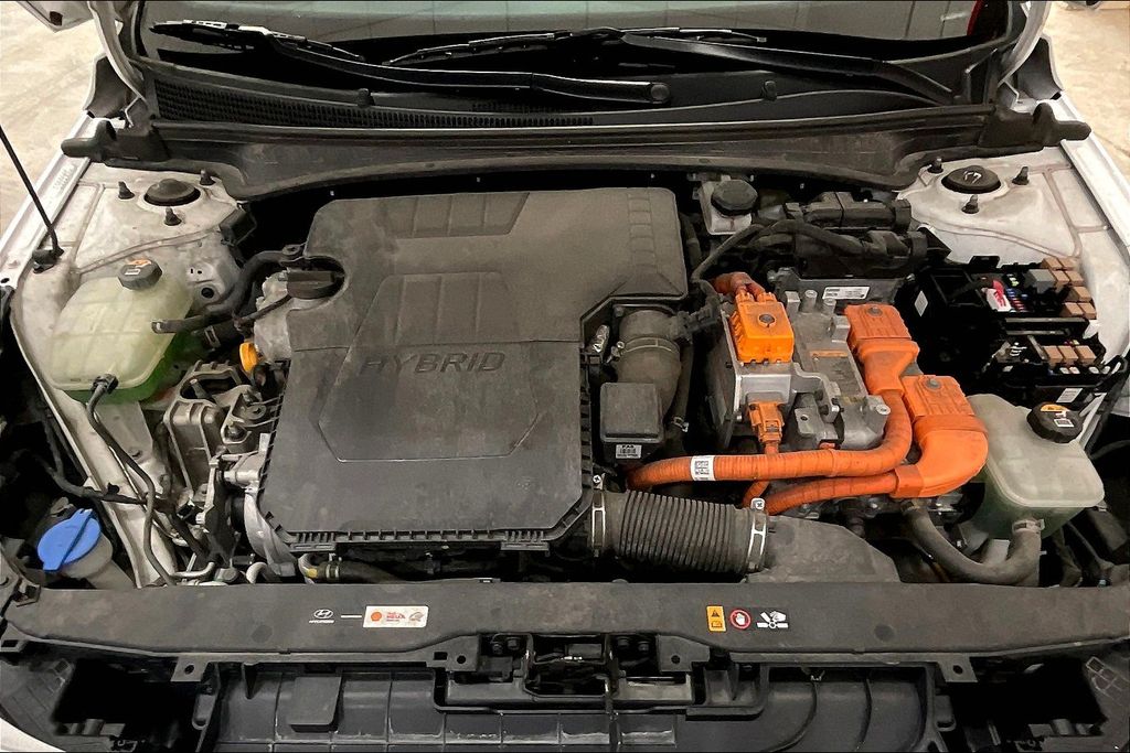 2023 Hyundai Elantra Hybrid Limited photo 9