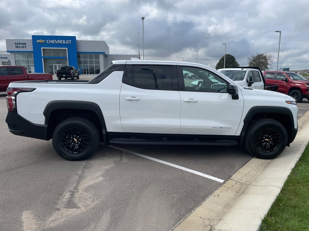 2026 Chevrolet Silverado EV LT photo 6