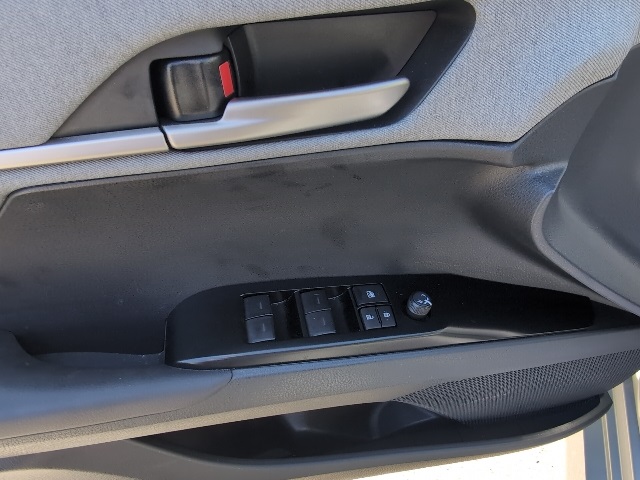 2025 Toyota Camry LE photo 14