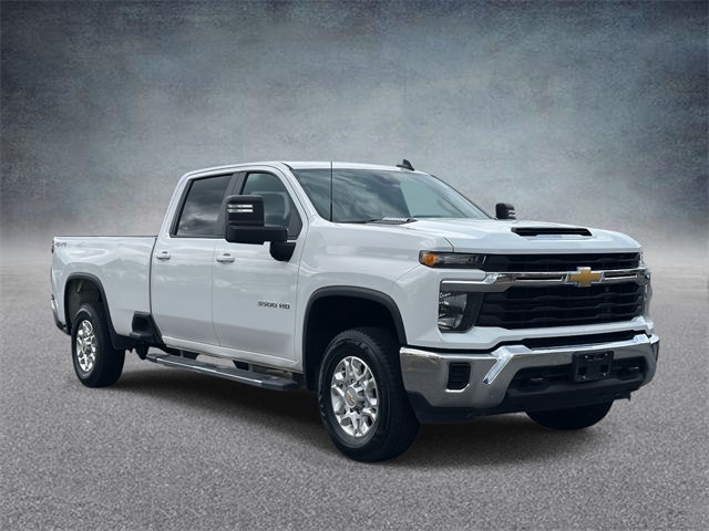 2024 Chevrolet Silverado 3500HD LT's photo