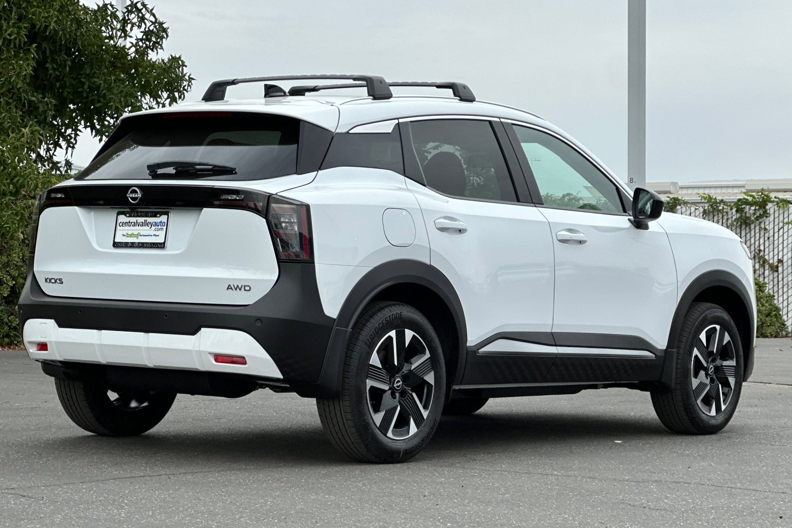 2026 Nissan Kicks SV photo 3