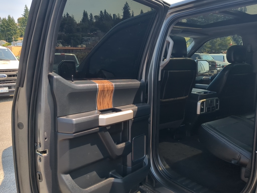 2020 Ford F-150 Lariat photo 11