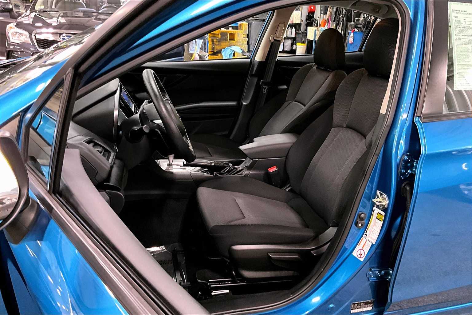 2017 Subaru Impreza 2.0i Premium photo 7
