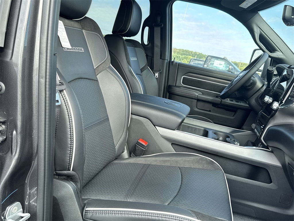 2026 Ram 4500 Tradesman photo 28