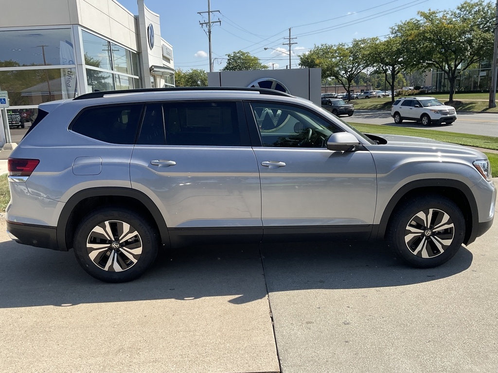 2026 Volkswagen Atlas SE Technology photo 2