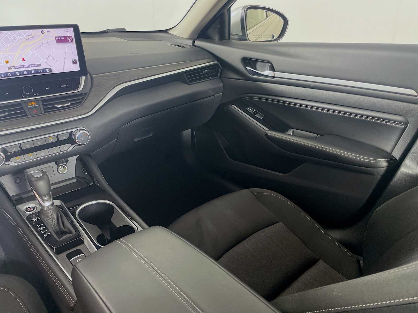 2023 Nissan Altima 2.5 SV photo 22