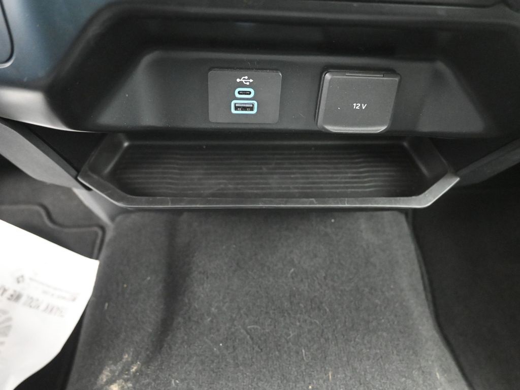 2025 Ford F-250 photo 28