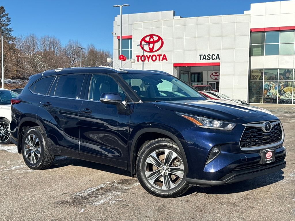 2020 Toyota Highlander XLE's photo