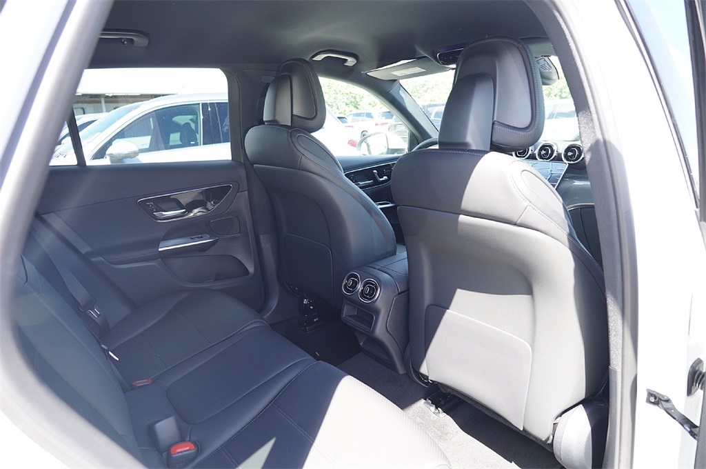 2026 Mercedes Benz GLC 300 photo 14