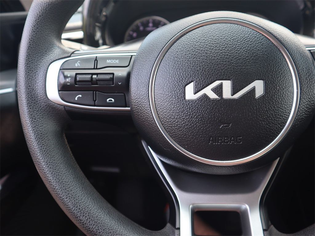 2023 Kia K5 LXS photo 14